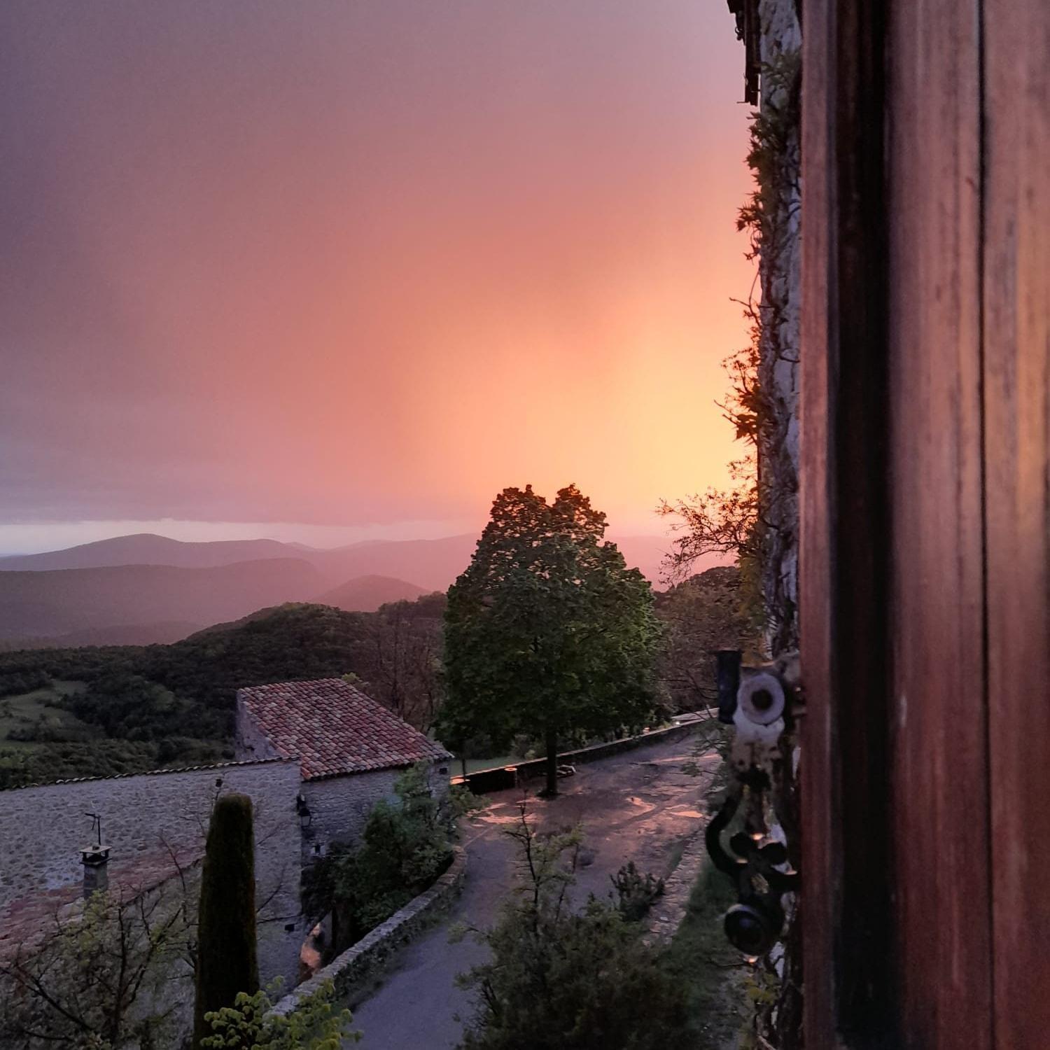 Les Roses Tremieres Bed and Breakfast Bargème Buitenkant foto